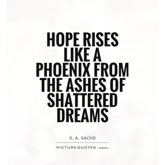 Maura🍁 Posh Ambassador 🍁 - Picture 2 of 8